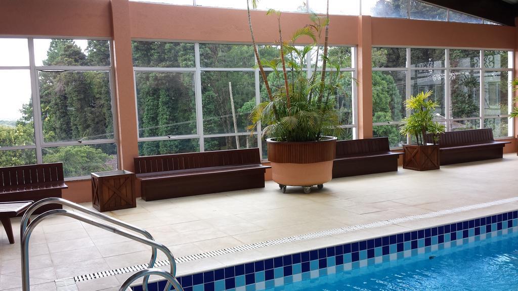 Apartamento Com Piscina 4 Pessoas *